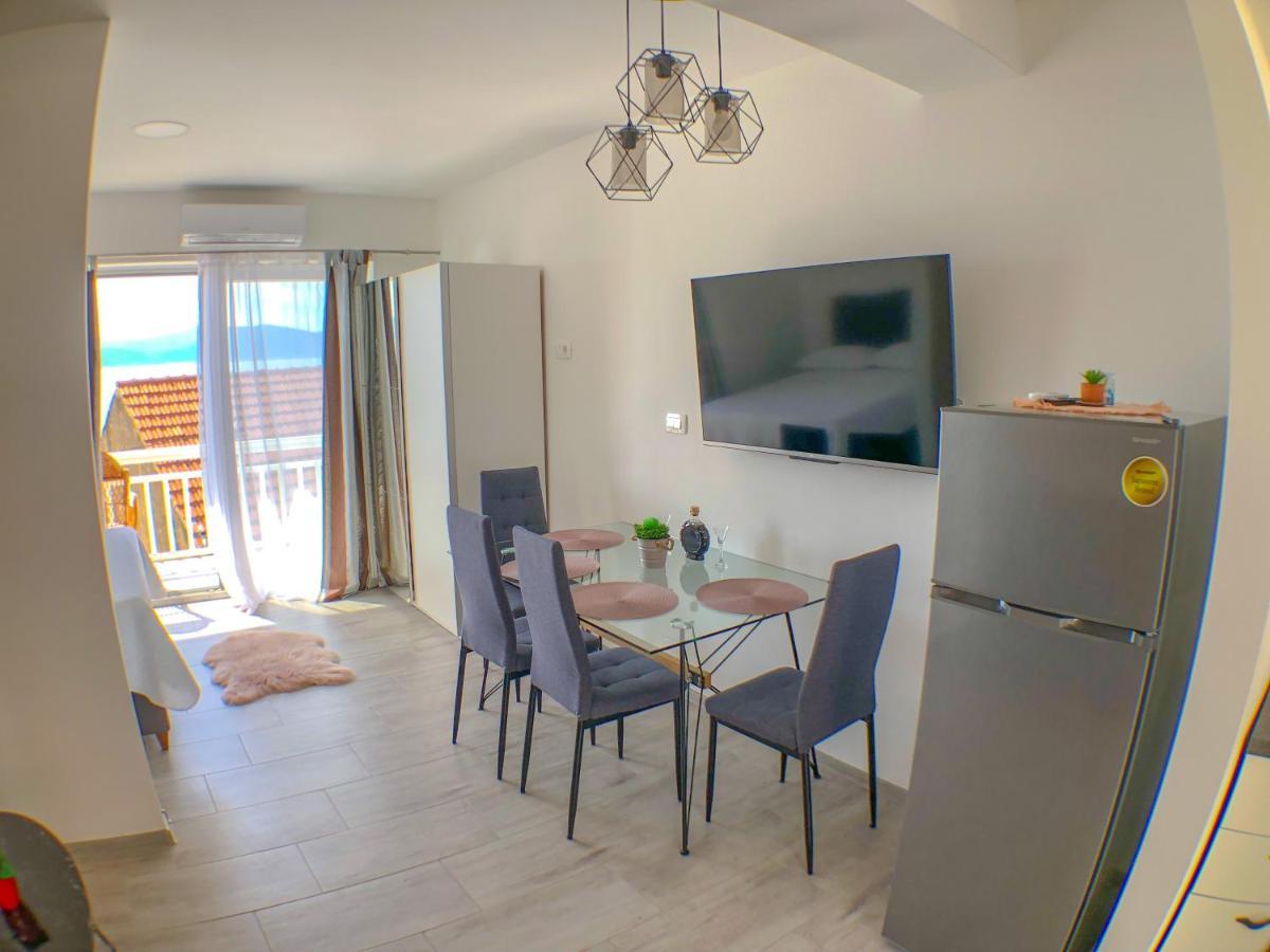 Apartments By The Sea Gradac, Makarska - 13181 Gradac  Zewnętrze zdjęcie